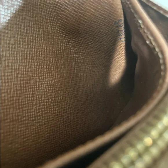 Louis Vuitton Brown and Gold Monogram Clutch - Picture 10 of 10
